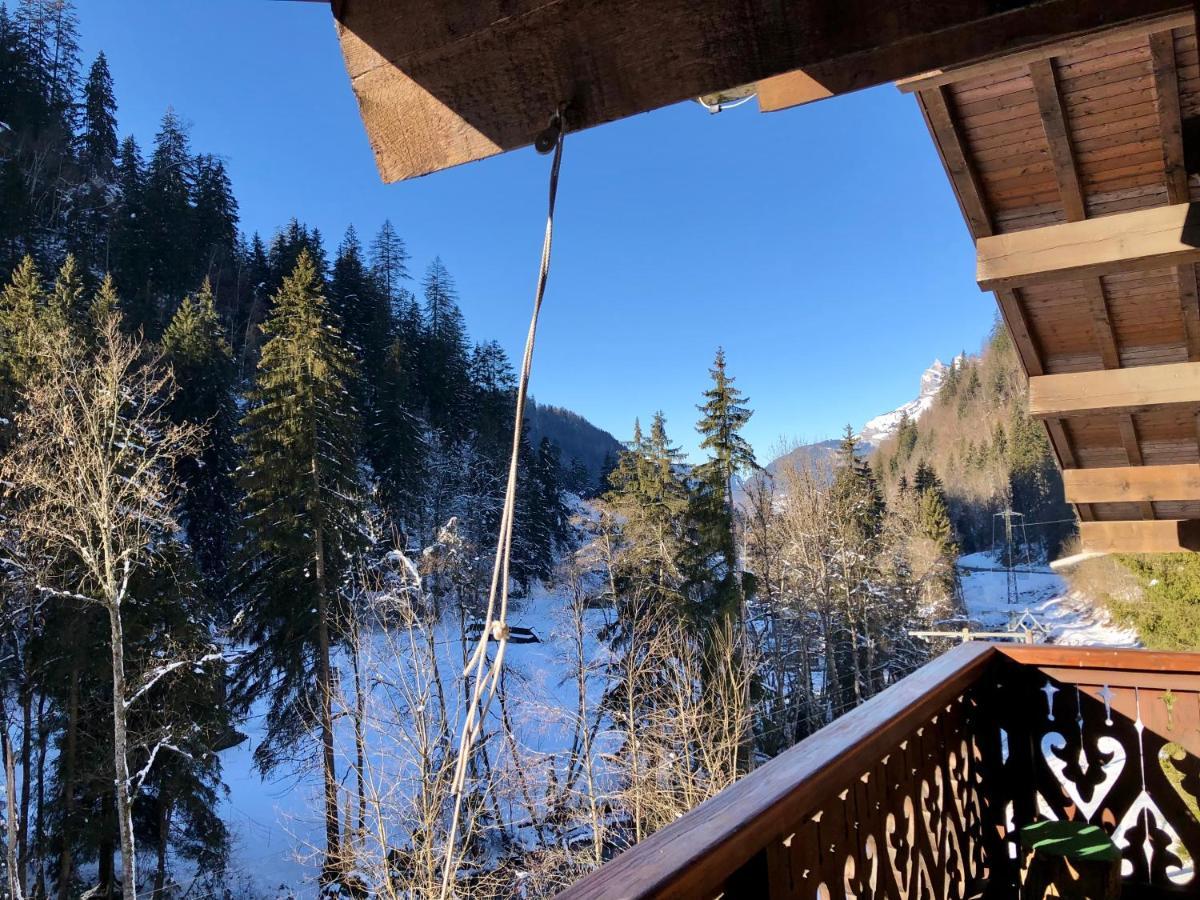 Chalet en pleine nature avec 2 appartements pour 6 ou 8 qui peuvent être réunis en 1 pour 14 personnes Saint-Gervais-les-Bains Exterior foto