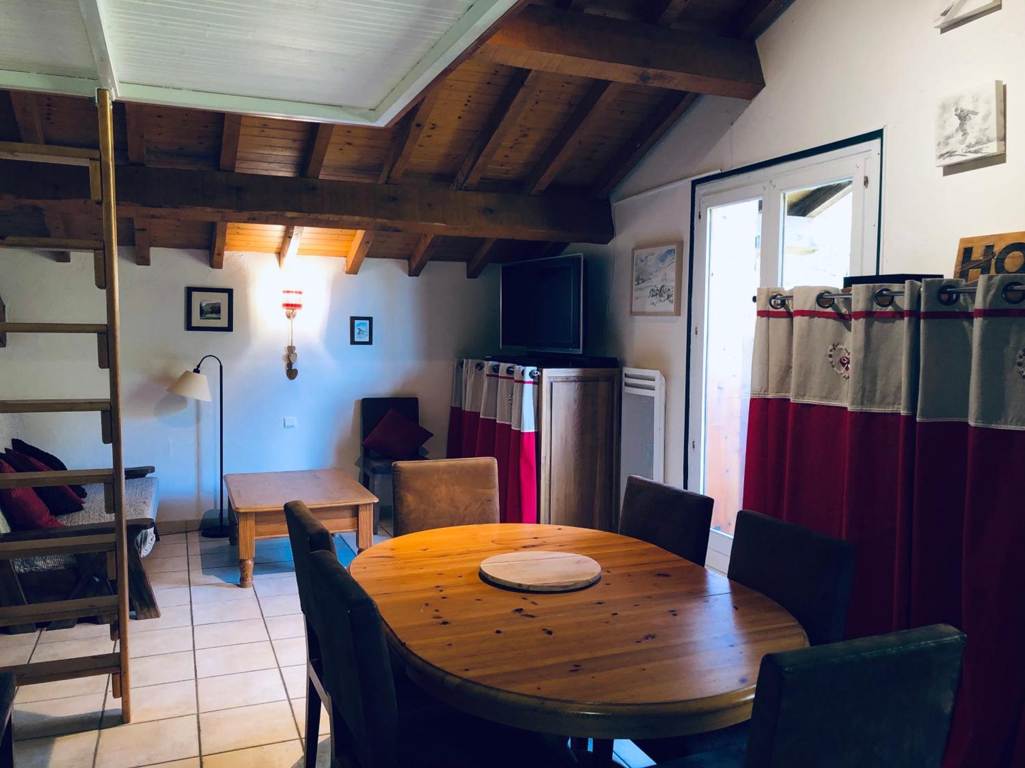 Chalet en pleine nature avec 2 appartements pour 6 ou 8 qui peuvent être réunis en 1 pour 14 personnes Saint-Gervais-les-Bains Exterior foto
